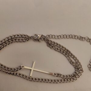 Crucifix Elegance Choker – Srebrni choker sa horizontalnim krstom